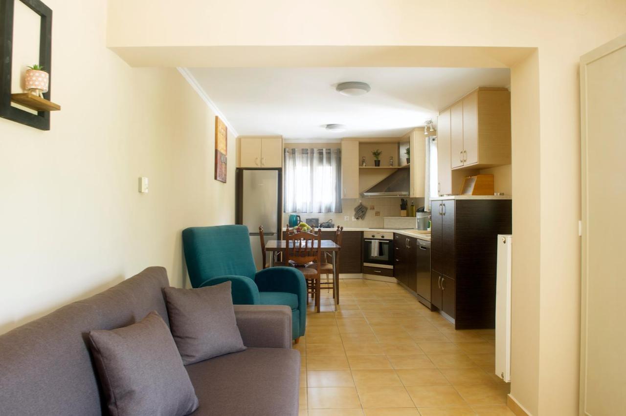 Garbis Garden View Apartamento Valsamata Exterior foto